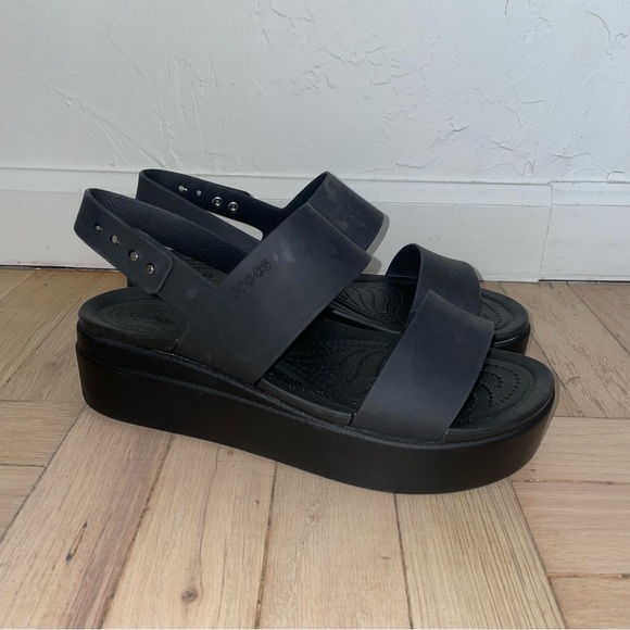 Crocs Brooklyn Low Wedge Strappy Rubber Platform Sandals - Picture 4 of 8